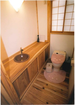 真壁の家のトイレ